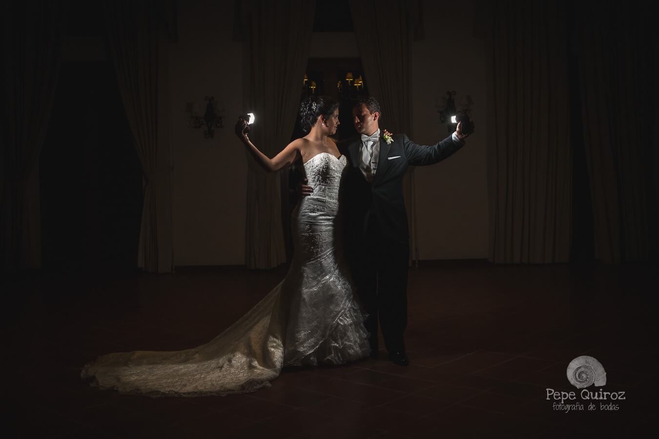 fotografía de bodas villa antigua la luz del amor