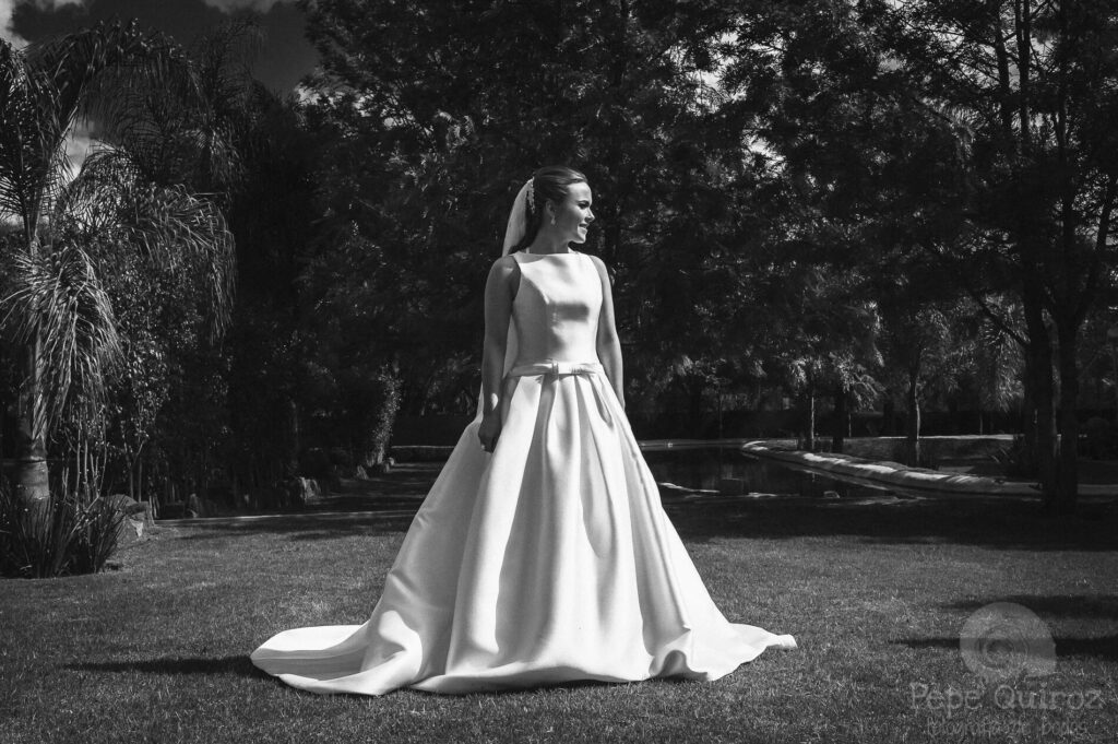 retrato de la novia por pepe quiroz fotografo de bodas hacienda caltengo